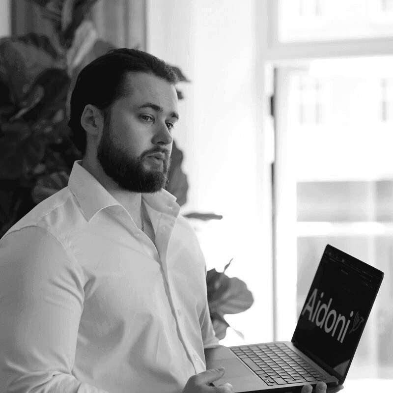 Kevin Karlsson, Chief Sales Officer at Aidoni